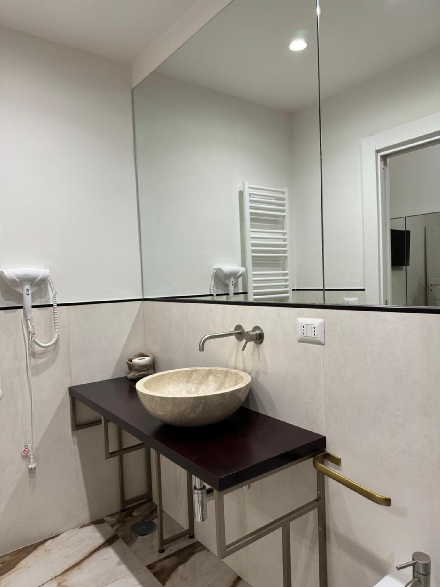 Guest House Regina Carolina Napoli Exterior foto