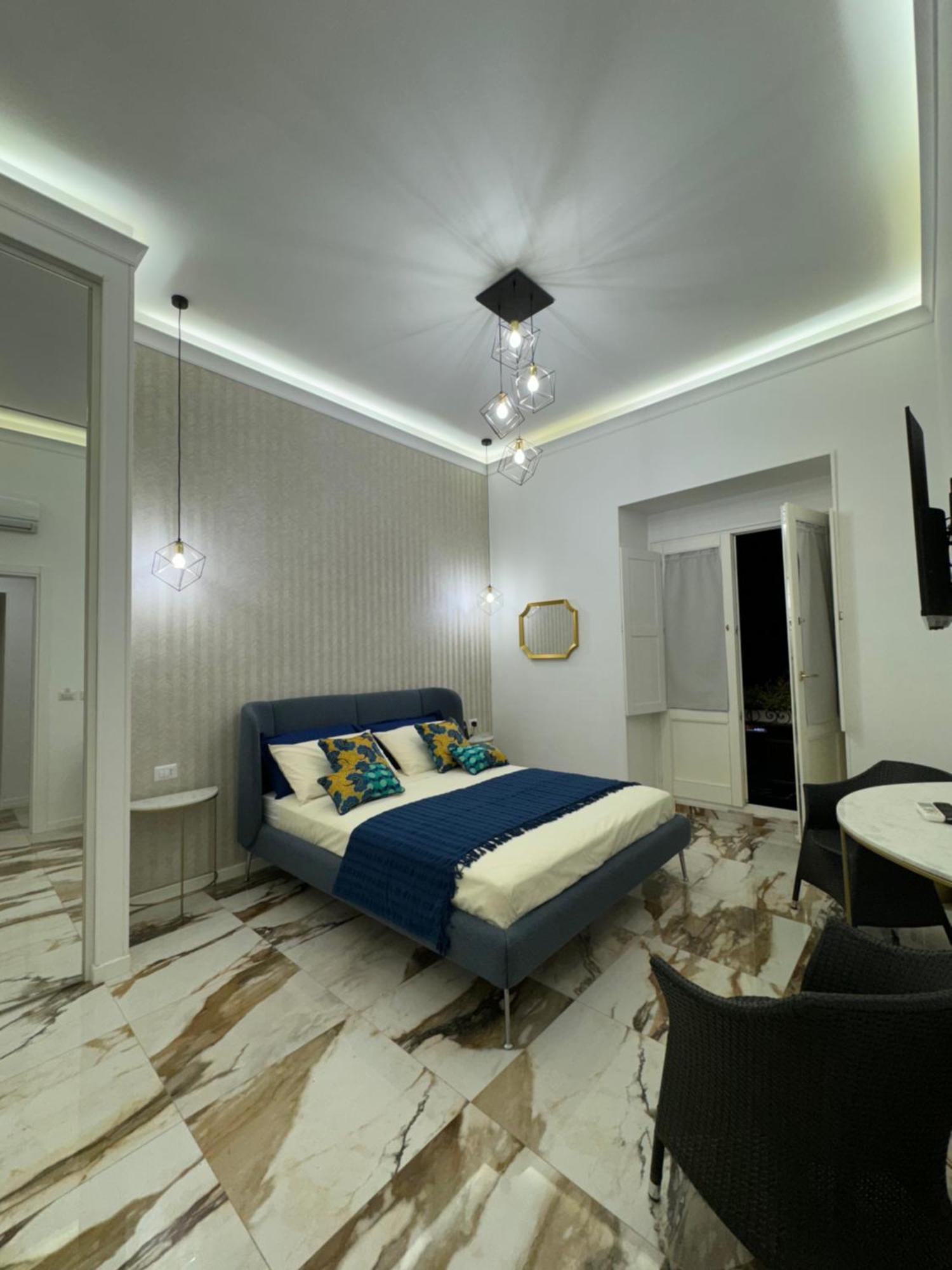 Guest House Regina Carolina Napoli Exterior foto