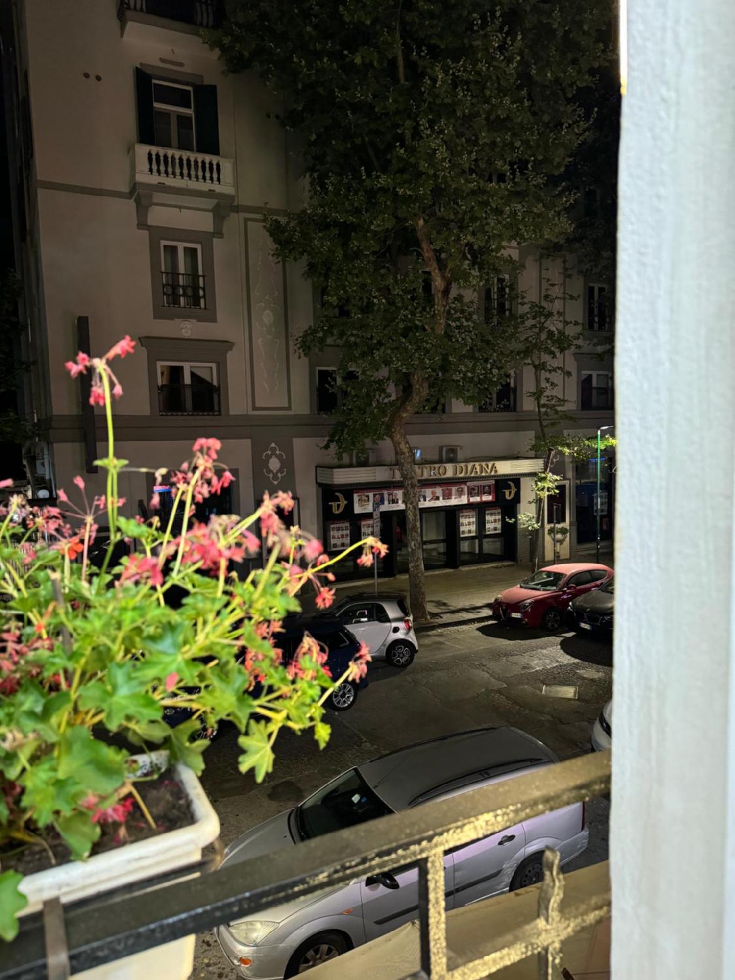 Guest House Regina Carolina Napoli Exterior foto